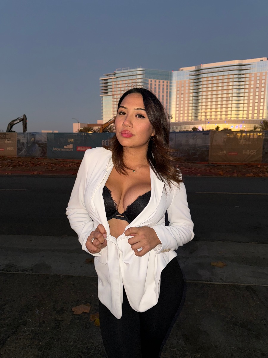 Take a pause and enjoy Ali Cruz — streaming from Monrovia