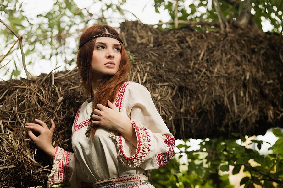 Women in Slavic costumes in Monrovia