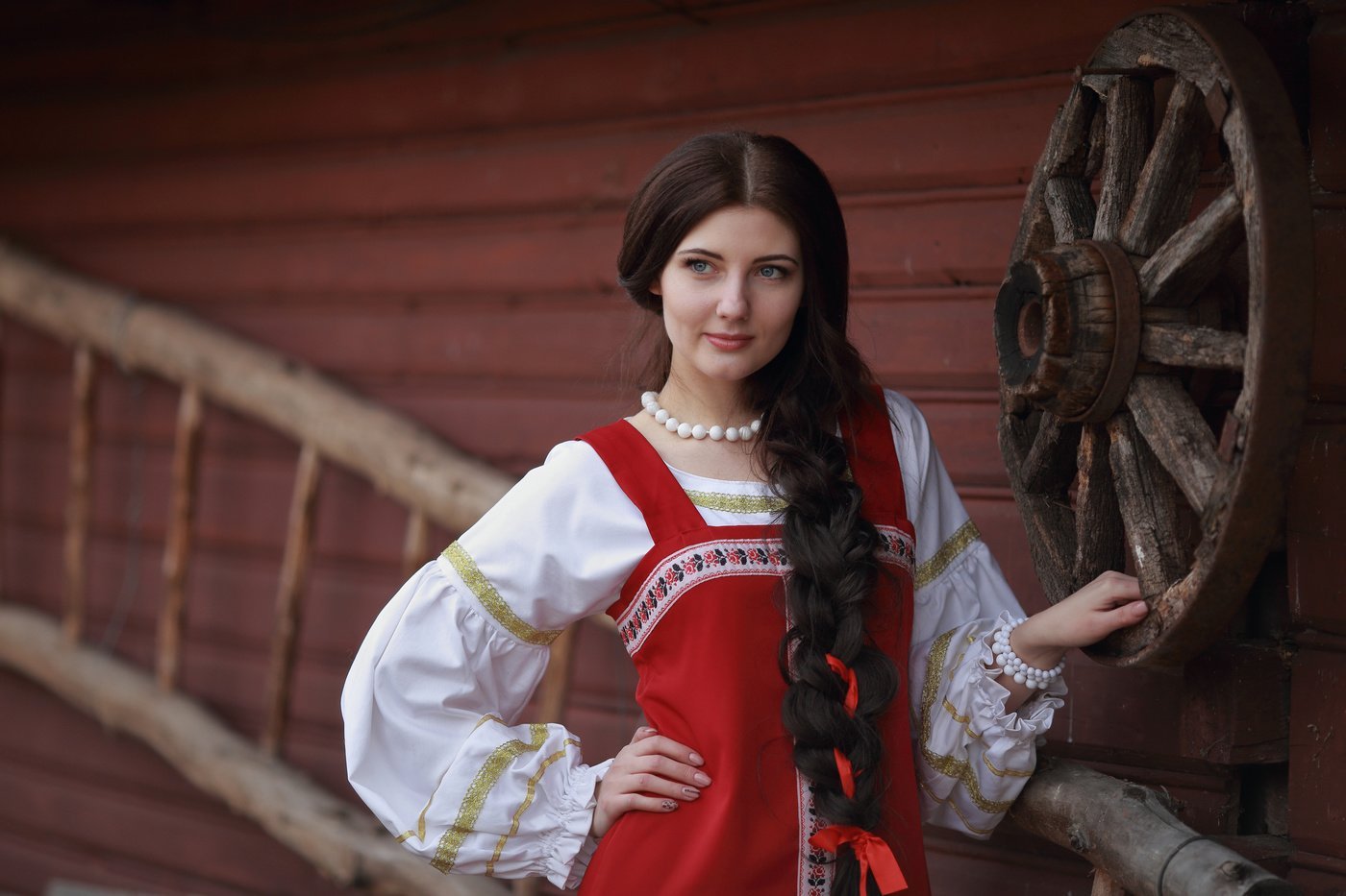 Girls in Slavic costumes in Monrovia