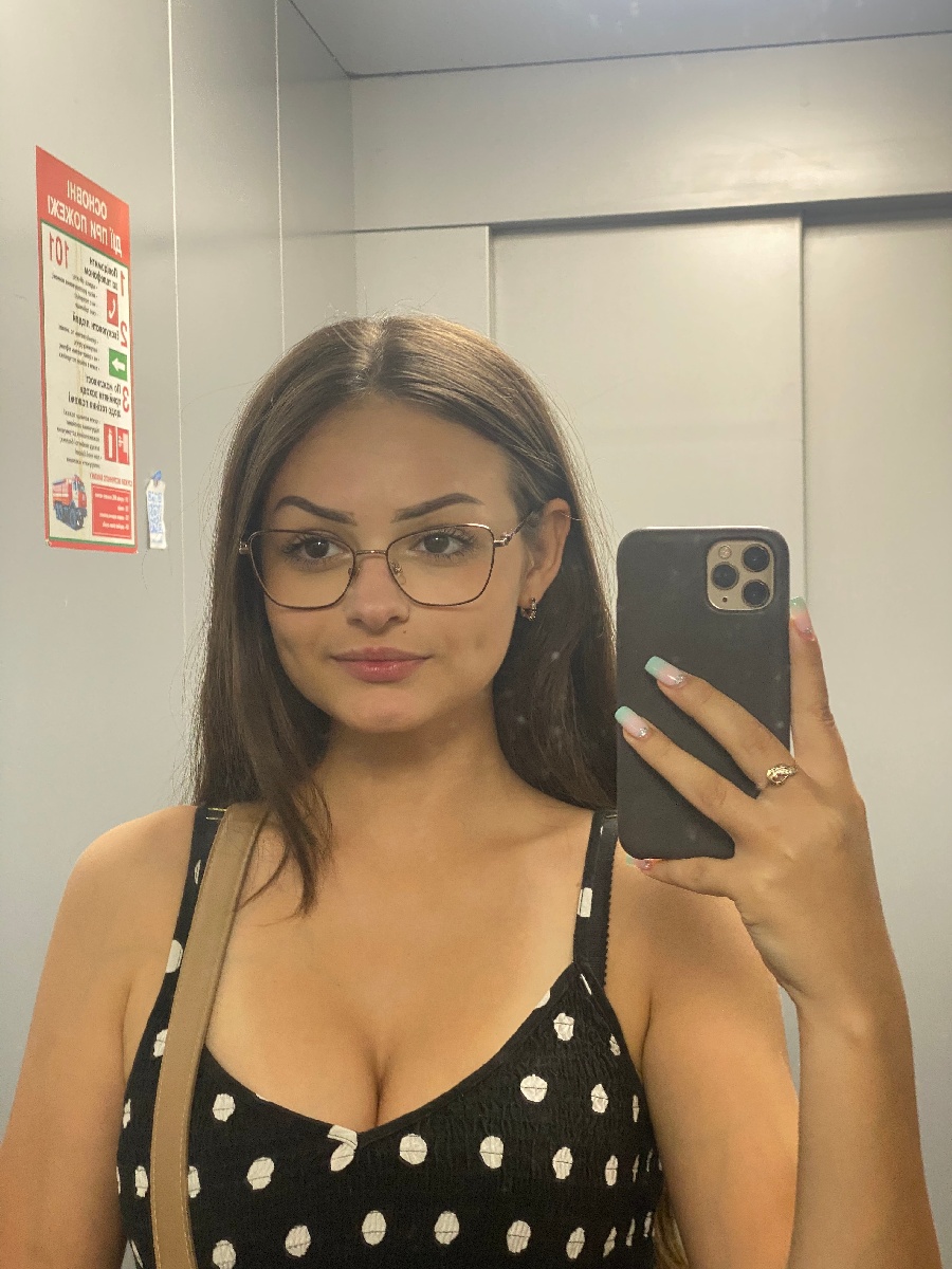 Sexy model Stacy in Monrovia